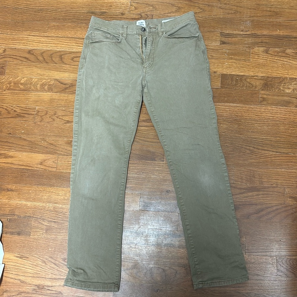 Flinter and Tinder Straight Fit